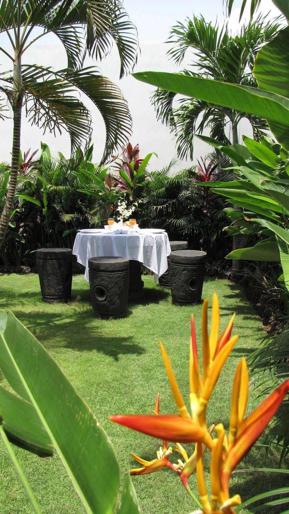 Villa Chocolat Seminyak Exterior foto